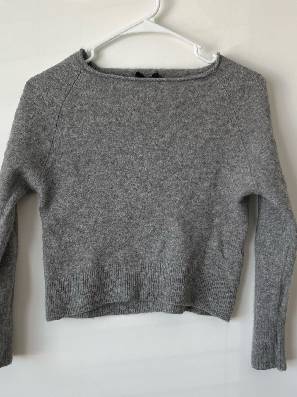 Quince 100% Cashmere Grey Cropped Sweater